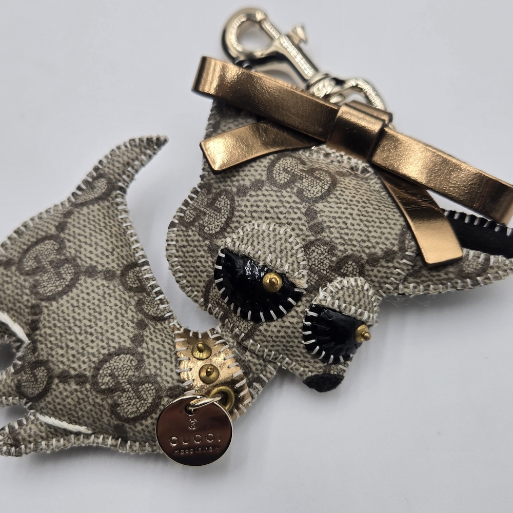 #126 Gucci Chihuahua Keychain in Beige and Gold Leather - Picture 4 of 7